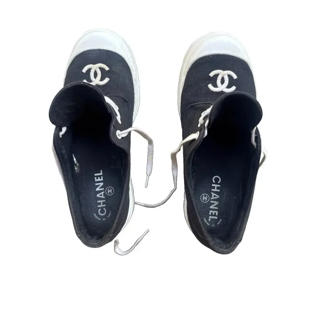 CHANEL authentic cc